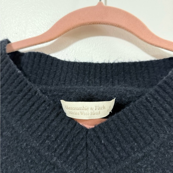 Abercrombie & Fitch Merino wool blend Sweater - Picture 3 of 4
